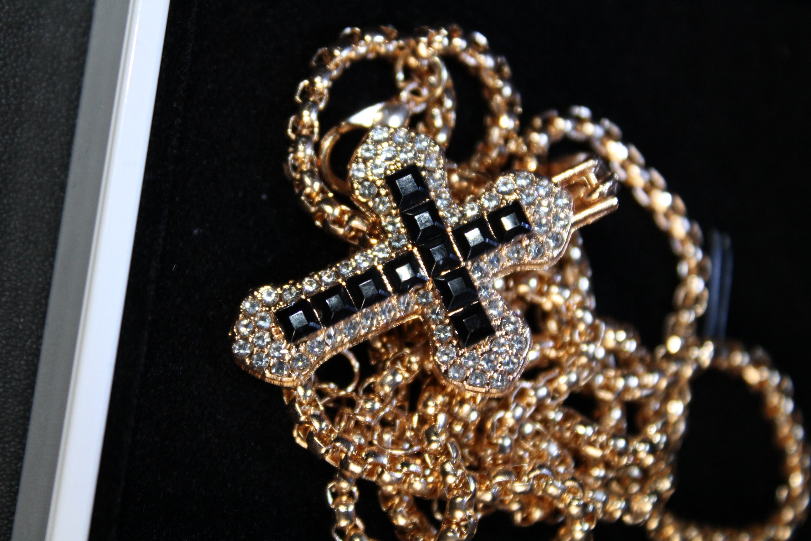 Gold-black pendant